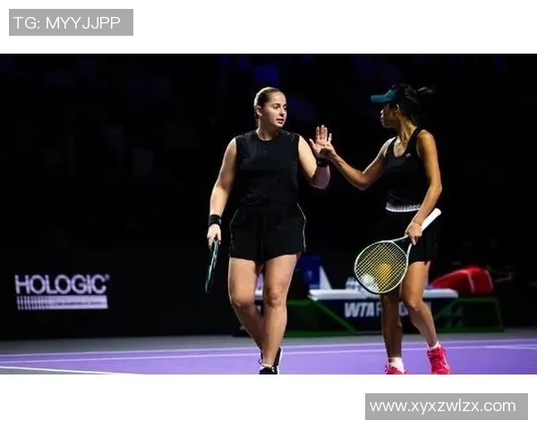 WTA总决赛第5日总述：斯瓦泰克停步小组赛，阿尼西莫娃首进四强